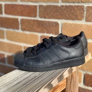 Little Kids Adidas Originals Superstar sneakers